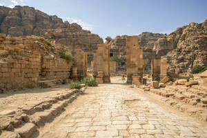 Hadrianstor in der Felsenstadt Petra, Jordanien - FPF00236