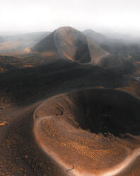 Luftaufnahme der Silvetri-Krater, Ätna, Sizilien. - AAEF13194