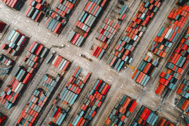 Luftaufnahme eines Containerterminals in Shanghai, China. - AAEF13251
