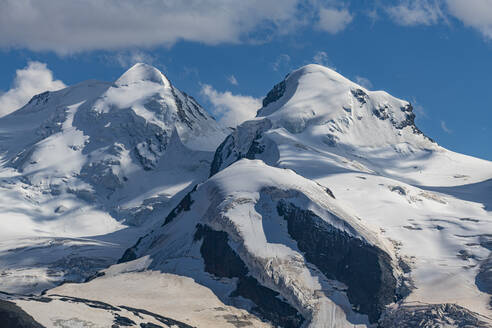 Snowcapped peaks of Gornergrat ridge - RUNF04683