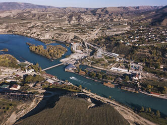 Russland, Dagestan, Miatli, Luftaufnahme des Sulak-Flusses im Nordkaukasus - KNTF06527