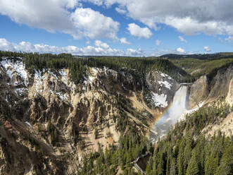 Die unteren Yellowstone-Wasserfälle im Yellowstone River, Yellowstone-Nationalpark, UNESCO-Welterbe, Wyoming, Vereinigte Staaten von Amerika, Nordamerika - RHPLF20812