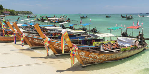 Longtail boats on Ao Ton Sai beach, Ko Phi Phi Don, Krabi, Thailand, Southeast Asia, Asia - RHPLF20905