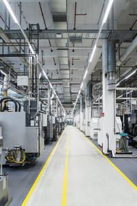 Maschinen und Ausrüstungen in der Produktionsstätte - DIGF16971