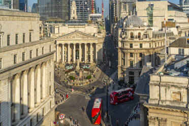 Erhöhte Ansicht der Royal Exchange, Bank, London, England, Vereinigtes Königreich, Europa - RHPLF21018