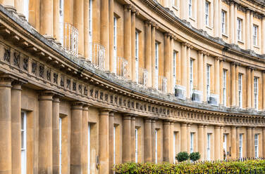 The Circus, ein historischer Ring großer georgianischer Stadthäuser in Bath, UNESCO-Welterbestätte, Somerset, England, Vereinigtes Königreich, Europa - RHPLF21047