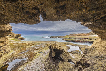 Felsformation der London Bridge am Portsea Surf Beach - FOF12336