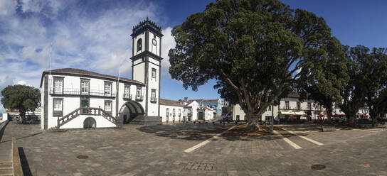 Portugal, Azoren, Ribeira Grande, Platz vor dem Rathaus von Ribeira Grande - WWF05913