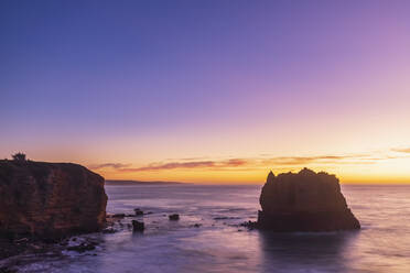 Langzeitbelichtung des Eagle Rock vom Split Point Lookout aus gesehen in der Morgendämmerung - FOF12412