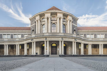 Deutschland, Hamburg, Fassade der Universität Hamburg - KEBF02084