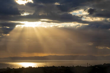 Dramatic sky at cloudy sunset - NDF01373