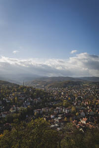 Deutschland, Sachsen-Anhalt, Wernigerode, Himmel über der Stadt vom Schloss Wernigerode aus gesehen - ASCF01626