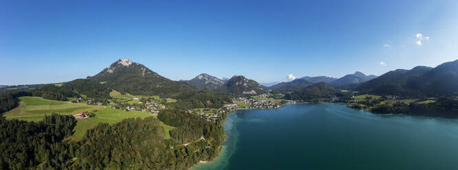 Österreich, Salzburg, Fuschl am See, Drohnenpanorama vom Fuschlsee im Sommer - WWF06001