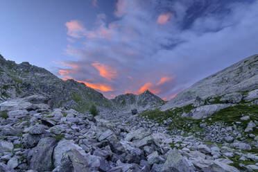 Seealpen im Mercantour-Nationalpark bei Sonnenuntergang, Tal der Wunder, Frankreich - ANSF00143