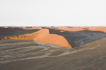 Luftaufnahme der Sanddüne in Sossusvlei, Namibia. - AAEF13643
