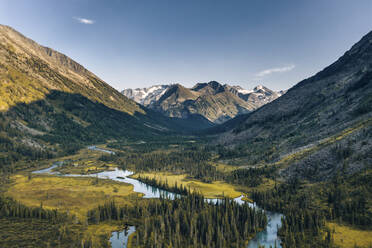 Luftaufnahme des Tals der Multin-Seen im Katun-Naturschutzgebiet, Multa, Republik Altai, Russland. - AAEF13677