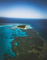 Luftaufnahme der Lady Musgrave Island in der Nähe des Korallenriffs in Queensland, Australien. - AAEF13750