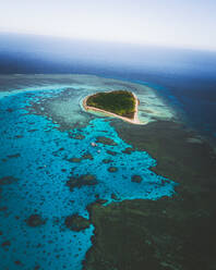 Luftaufnahme der Lady Musgrave Island in der Nähe des Korallenriffs in Queensland, Australien. - AAEF13751