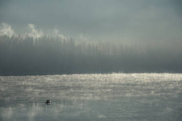 Boat and morning fog at Sylvensteinsee, Bad Tolz, Bavaria, Germany - WFF00596