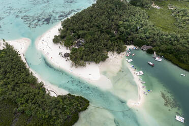 Mauritius, Helicopter view of bays of Ile aux Cerfs island - AMF09377