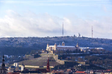 Berühmte Festung Marienberg in der Stadt auf dem Berg - NDF01378