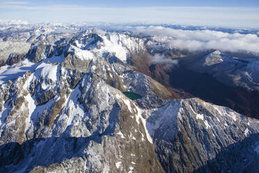 Argentinien, Feuerland, Ushuaia, Blick aus dem Hubschrauber auf die Gipfel der Anden - CVF01857