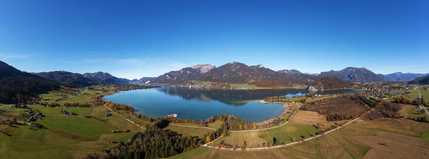 Austria, Salzburg, Sankt Wolfgang im Salzkammergut, Drone panorama of Lake Wolfgang and Blinklingmoos - WWF06038