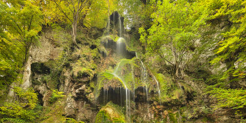 Bad Uracher Wasserfall, Schwäbische Alb, Baden-Württemberg, Deutschland, Europa - RHPLF21401