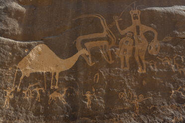 Rock carvings, Bir Hima Rock Petroglyphs and Inscriptions, UNESCO World Heritage Site, Najran, Kingdom of Saudi Arabia, Middle East - RHPLF21528