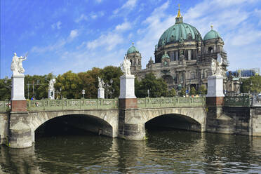 Berliner Dom und Schlossbrücke, UNESCO-Welterbe, Museumsinsel, Unter den Linden, Berlin, Deutschland, Europa - RHPLF21646