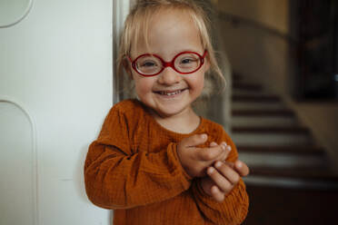 Cute girl with eyeglasses at home - JOSEF07157