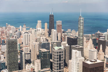 Tall building by Lake Michigan at Chicago, USA - WPEF05788