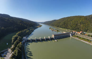 Deutschland, Bayern, Untergriesbach, Drone view of Jochenstein hydroelectric power station - WWF06114