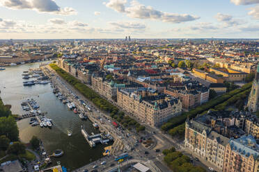 Schweden, Landkreis Stockholm, Stockholm, Luftaufnahme des Strandvagen und des Stadtteils Ostermalm - TAMF03300