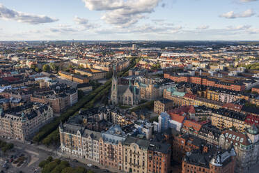 Schweden, Landkreis Stockholm, Stockholm, Luftaufnahme der Oscars-Kirche und der umliegenden Häuser im Stadtteil Ostermalm - TAMF03301