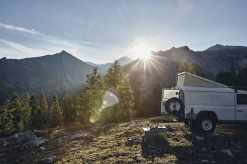 Wohnmobil am Col d'Izoard am Morgen, Arvieux, Frankreich - SSCF00889