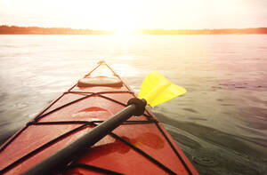 Kayaking on lake - TETF00171