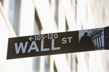 USA, New York state, New York city, close-up of Wass Street name sign - TETF00221