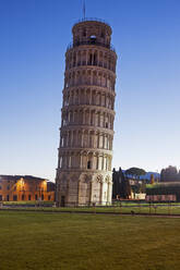 Schiefer Turm von Pisa in der Abenddämmerung - TETF00292