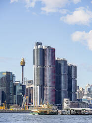 Australien, New South Wales, Sydney, Stadtsilhouette mit Wolkenkratzern - TETF01251