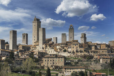 Italien, Toskana, San Gimignano, Mittelalterliche Türme und Gebäude - TETF01318