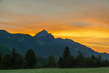 Wendelstein massif at moody dawn - FOF12969