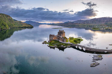 Eilean Donan castle seen from above on sunset - SMAF02144