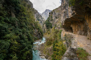Wanderweg Ruta del Cares - Naturlandschaft in den Picos de Europa - CAVF95897