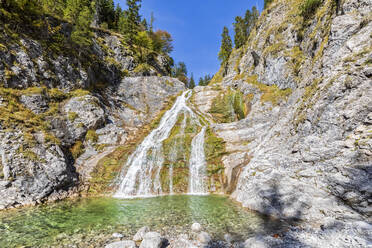 Glasbach-Wasserfall in den Bayerischen Voralpen - FOF13050