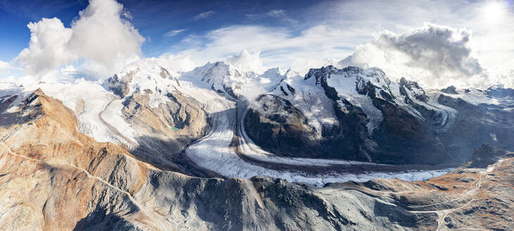 Panoramablick aus der Luft auf Gornergletscher, Lyskamm, Monte Rosa, Castor und Pollux, Zermatt, Wallis, Schweizer Alpen, Schweiz, Europa - RHPLF21757