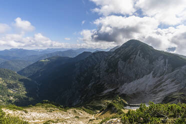 Tal im Karwendelgebirge im Sommer - FOF13062