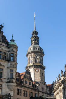 Deutschland, Sachsen, Dresden, Hausmannsturm vor strahlend blauem Himmel - EGBF00837