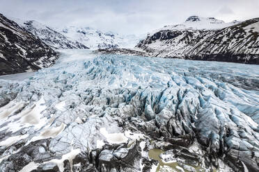 Luftaufnahme des Svinafellsjokull-Gletschers im Winter in Island. - AAEF14419