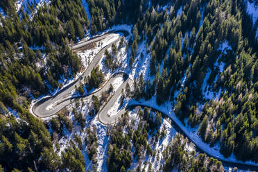 Aerial view of Kuhtai Saddle pass in winter - STSF03180